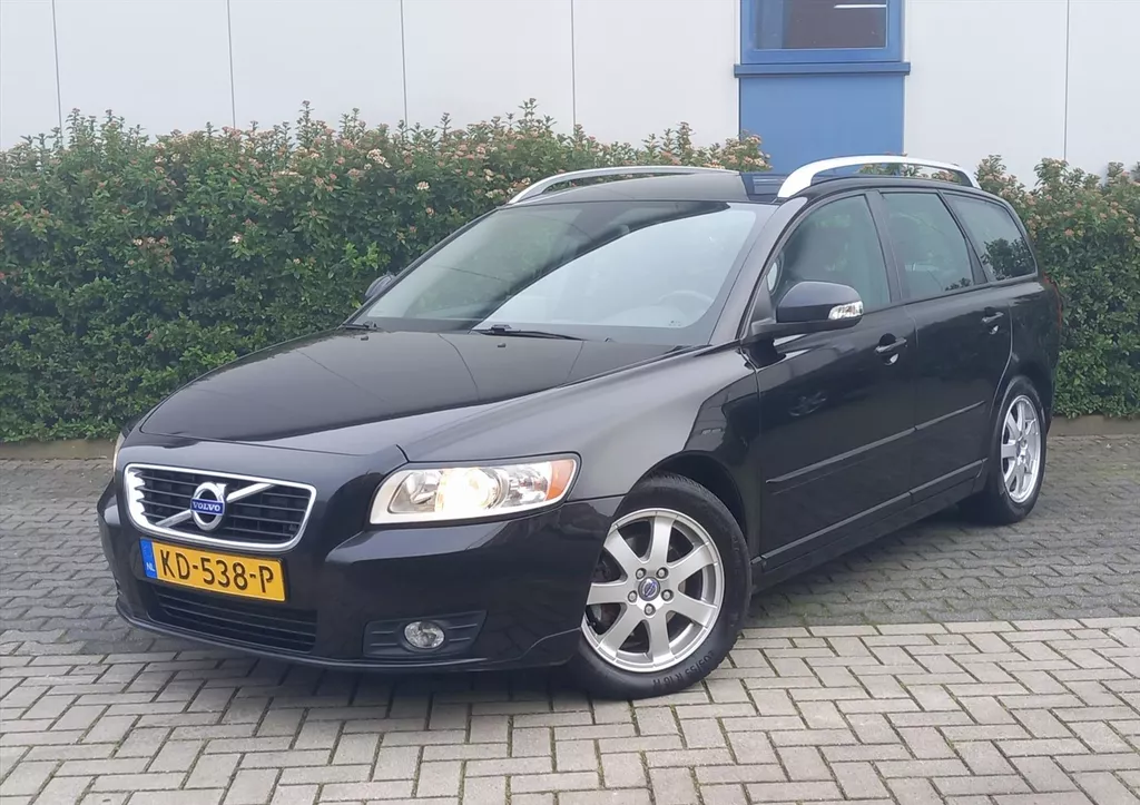 VOLVO V50 D2 Drive 115pk Start/Stop R-Design Pro Edition