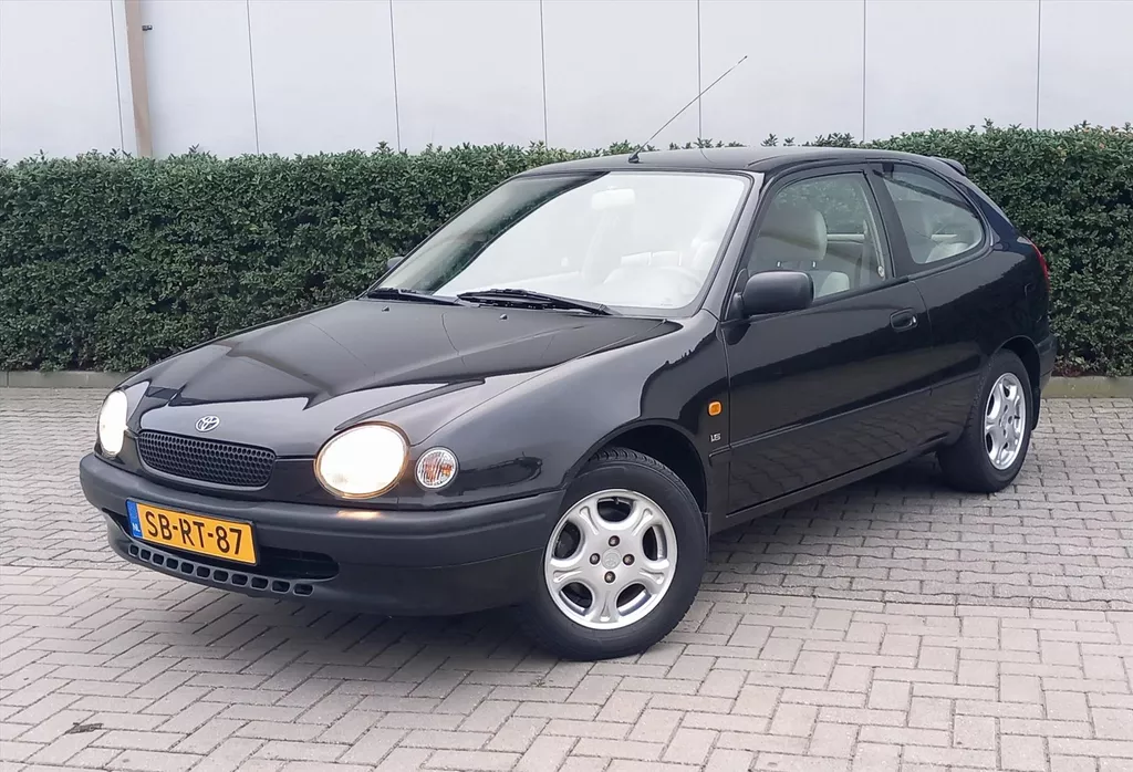 TOYOTA Corolla 1.3 HB