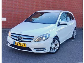 MERCEDES B-Klasse B 180 122PK Navigatie/Leder/Pdc