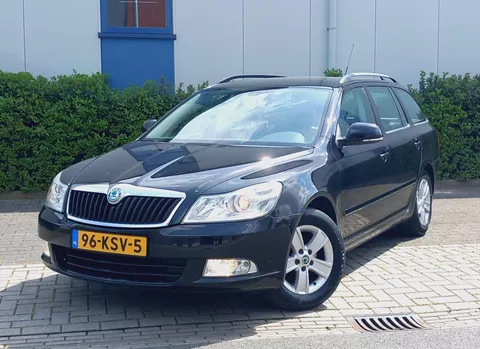 SKODA Octavia 1.6 TDI 77KW COMBI Business Line Leer/Navigatie