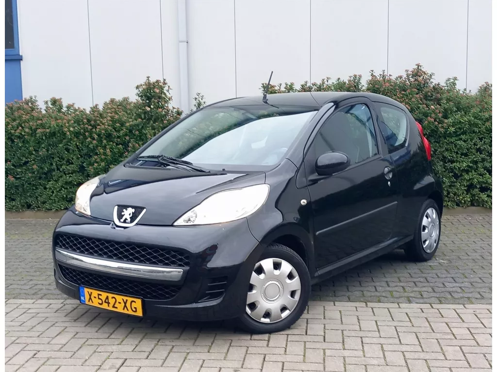 PEUGEOT 107 1.0 12V 68PK 3D XR Airco/Toerenteller