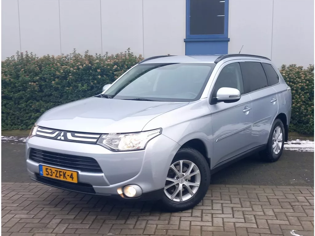 MITSUBISHI Outlander 2.0 ClearTec 2WD AUTOMAAT 5pl Intense