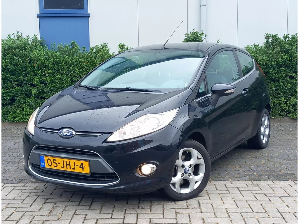 FORD Fiesta 1.25 82pk 3D Titanium Airco