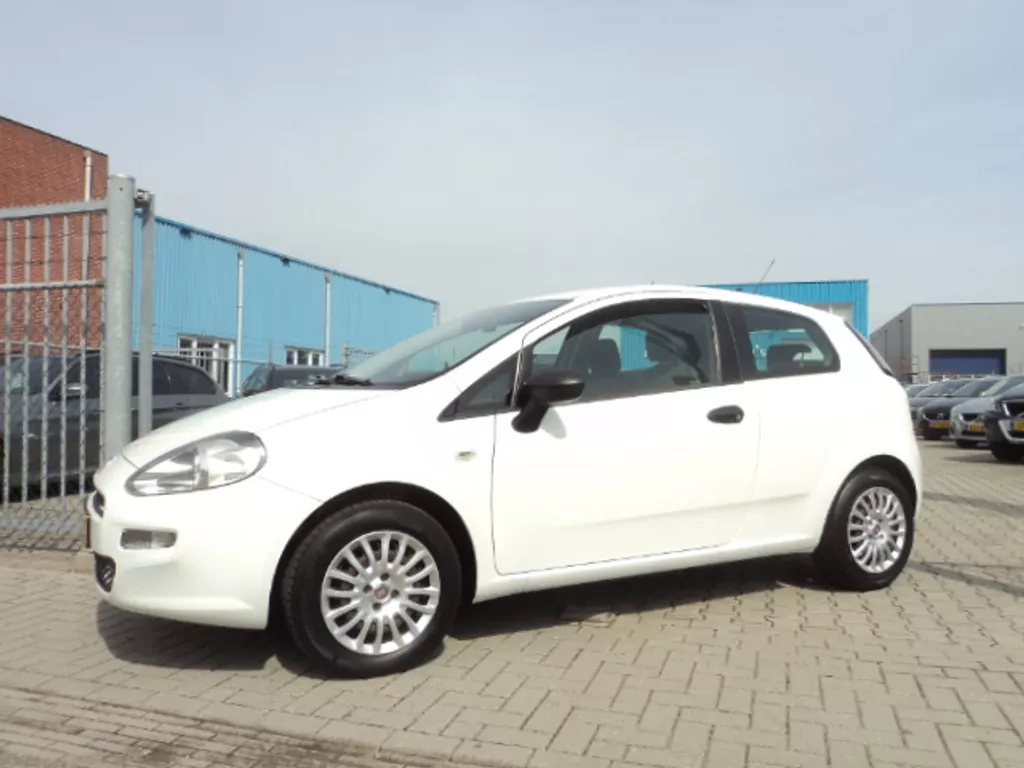FIAT Punto 1.2 69pk 3D POP