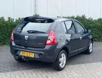 DACIA Sandero 1.2 16V 75pk Laureate Airco Foto