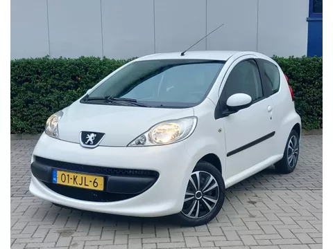 PEUGEOT 107 1.0 12V 68PK 3D XR