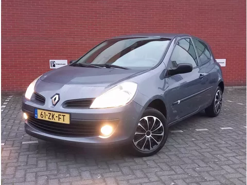 RENAULT Clio Iii 1.2 16V 75 pk 3D Special Line Airco