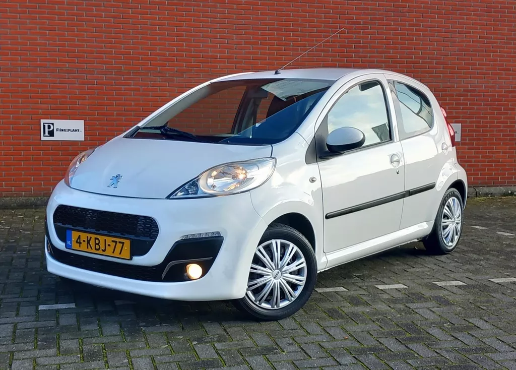 PEUGEOT 107 1.0 68PK 5D Active