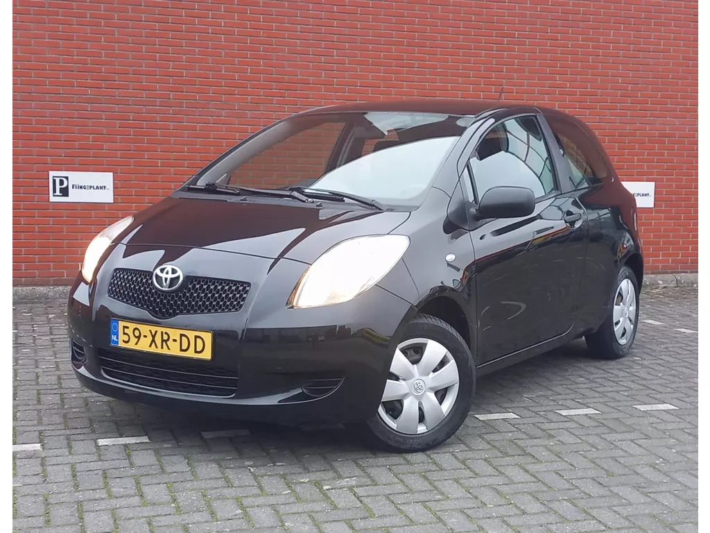 TOYOTA Yaris 1.0 12V VVT-I 3DR