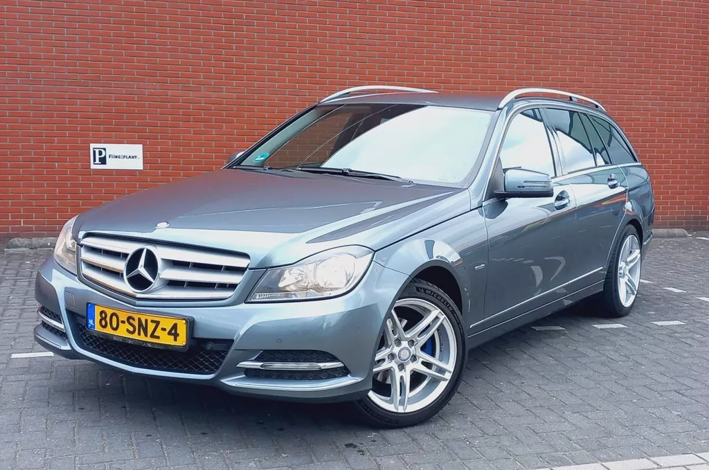 MERCEDES C-Klasse C180CGI BE ESTATE Avantgarde Leder/Navigatie